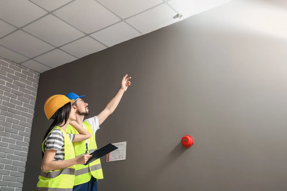 De beste voorbereiding voor vliesbehang in Purmerend is de ondergrond. Zorgt dat deze vlak en geschuurd is voor een optimale hechting met het vlies.